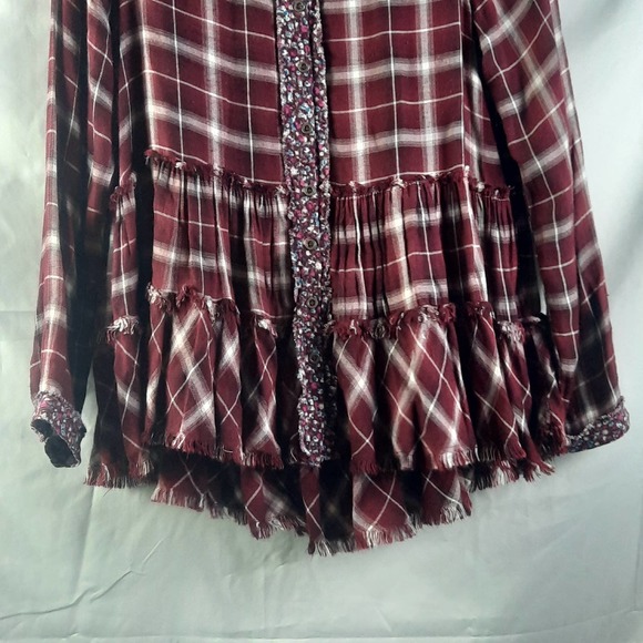 Altered State Self Burgundy White Floral Plaid ButtonUp Tiered Frayed Hem Top MD - Picture 3 of 6